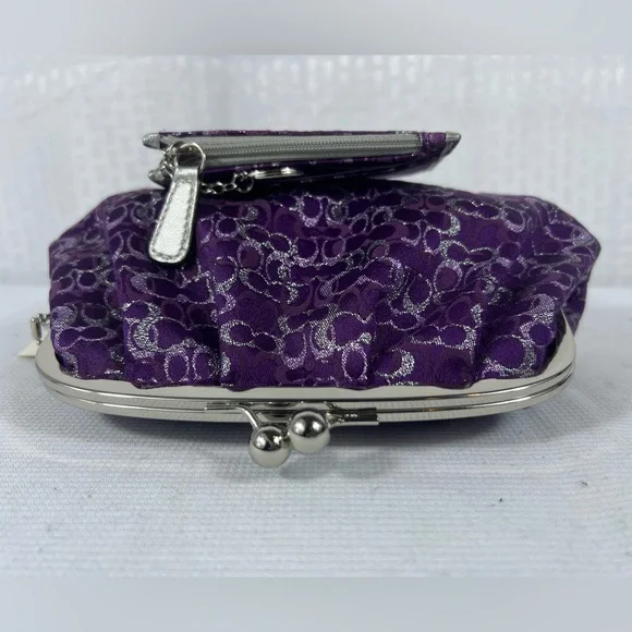 NWT Coach Kisslock Clutch / Wristlet with Matching Cardholder - Picture 6 of 16